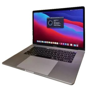 Ноутбук Apple MacBook Pro 15" 2018 A1990 32/256/i7(2.2) 555X 4GB 2631-2 (MR932) Уцінка