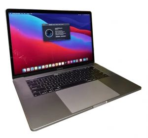 Ноутбук Apple MacBook Pro 15" 2018 A1990 32/256/i7(2.2) 555X 4GB 3595 (MR932LL/A) Уцінка