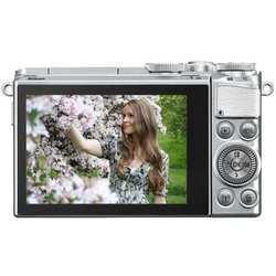 Цифровой фотоаппарат Nikon 1 J5 +10-30mm PD-Zoom Kit White (VVA242K001)