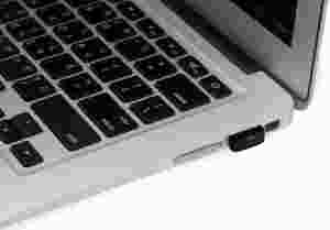 MicroSD-картридер PhotoFast CR-8700 MacBook Air 13" (CR8700#MBA13) White/Black