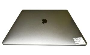 Ноутбук Apple MacBook Pro 15" 2018 A1990 32/256/i7(2.2) 555X 4GB 2631-1 (MR932) Уцінка