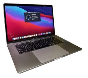 Ноутбук Apple MacBook Pro 15" 2018 A1990 32/256/i7(2.2) 555X 4GB 2631-1 (MR932) Уцінка