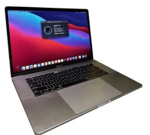 Ноутбук Apple MacBook Pro 15" 2018 A1990 32/256/i7(2.2) 555X 4GB 3448 (MR932) Уцінка