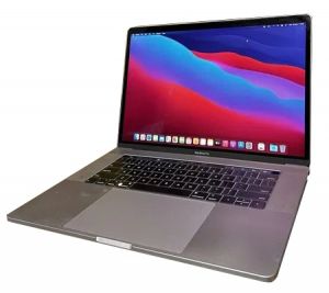 Ноутбук Apple MacBook Pro 15" 2018 A1990 32/256/i7(2.2) 555X 4GB 5814-2 (MR932) Уцінка