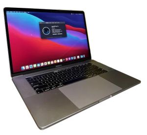 Ноутбук Apple MacBook Pro 15" 2018 A1990 32/256/i7(2.2) 555X 4GB 7330 (MR932) Уцінка