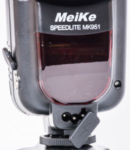 Вспышка Meike Canon 951