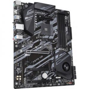 Материнская плата GIGABYTE X570 UD