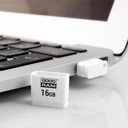 USB флеш накопитель GOODRAM 32GB Piccolo White USB 2.0 (UPI2-0320W0R11)